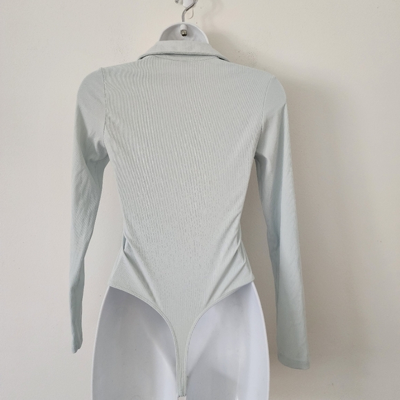 House of Harlow 1960 Green Ribbed Long Sleeve Collared Bodysuit w/ Snaps Size XS - Picture 9 of 13